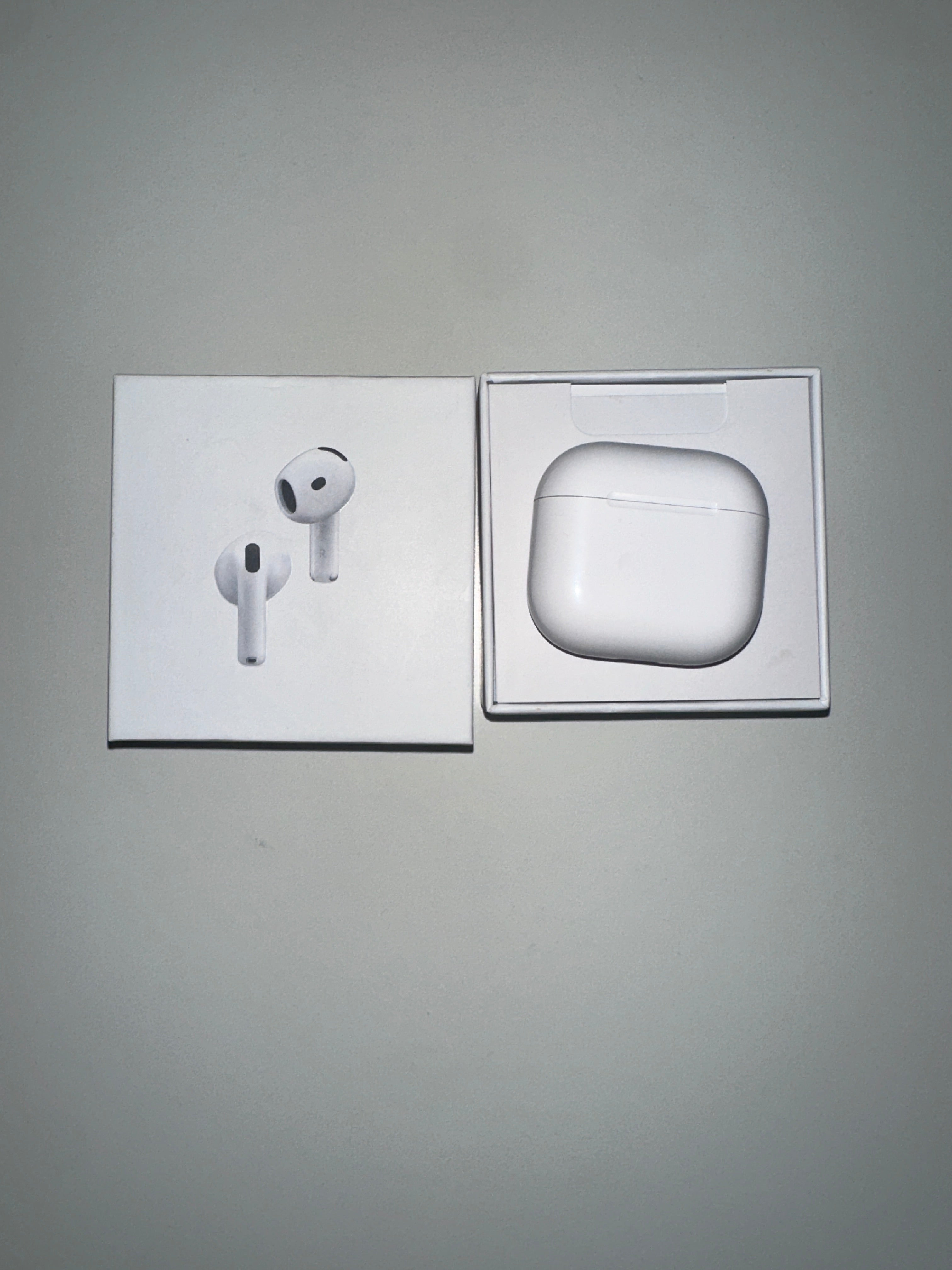 AirPods 4